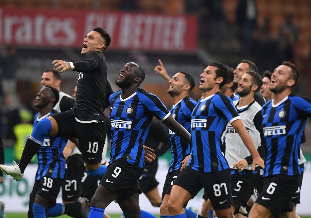 穆勒赛后晒谢场视频：感谢温哥华白浪球迷的鼎力支持（穆勒赛后发布谢场视频：致谢温哥华白浪球迷的力挺）