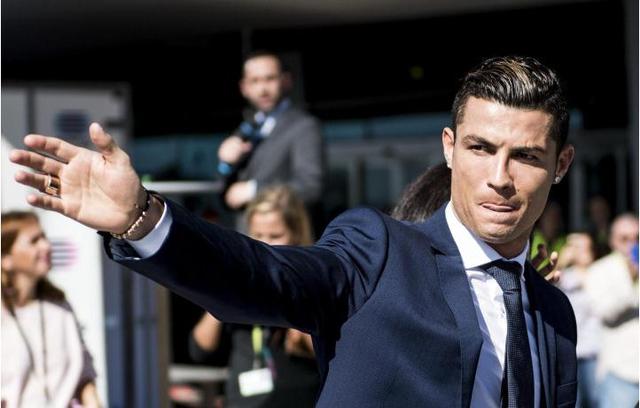 39岁前皇马队长不服老！自由身渴望加盟豪门，愿再次出战世界杯（39岁前皇马队长不言退！自由身盼投豪门，愿再征战世界杯）