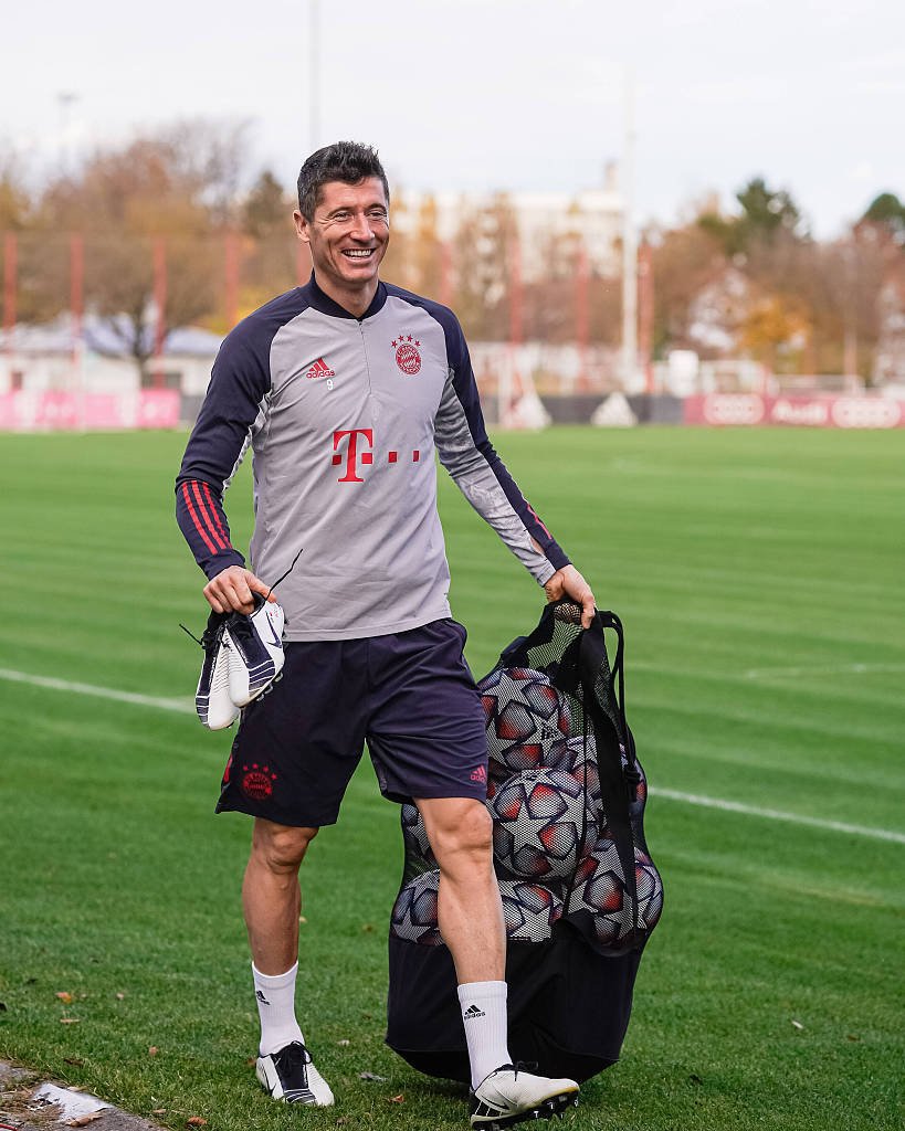 每体：巴萨冬窗将找“新伊尼戈”，在关注施洛特贝克、格伊等（每体：巴萨冬窗物色“伊尼戈接班人”，关注施洛特贝克、格伊等）