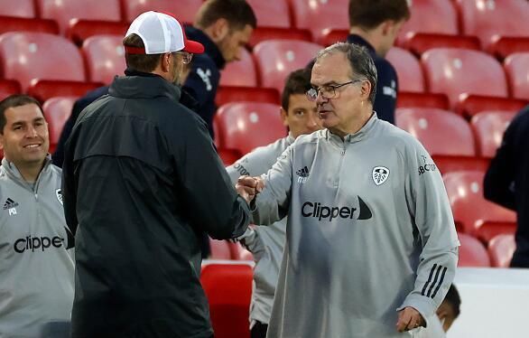 尤文官方：弗朗西斯科-孔塞桑当选队内10月最佳球员（尤文官宣：弗朗西斯科-孔塞桑荣膺球队十月最佳）