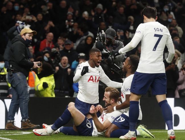 后防线“最细”的男人，超越西门哥，一跃成为米兰第三大射手（防线最“细”的男人超越西门哥，一举跻身米兰历史射手榜第三）