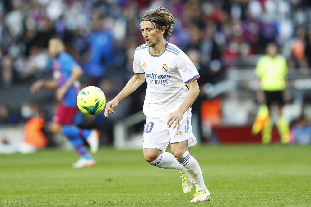 快船遗憾败给灰熊，球星关键时刻掉链子，祖巴茨表现明显下滑，保罗无责（快船憾负灰熊：关键时刻球星哑火，祖巴茨状态下滑，保罗无责）